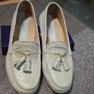 Vaneli Cream Textured Loafers